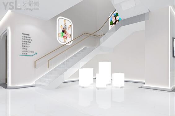 二樓樓梯.jpg