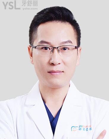 張偉.jpg