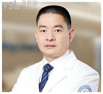  南**腔醫(yī)院種植牙一顆報價多少錢 盤點南京當(dāng)?shù)厝诵刨嚨目谇会t(yī)院種植牙收費價格表及醫(yī)生推薦.jpg