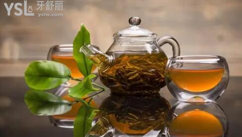 帶牙套導(dǎo)致牙齒變黃怎么辦?這幾種方法你要知道.jpg