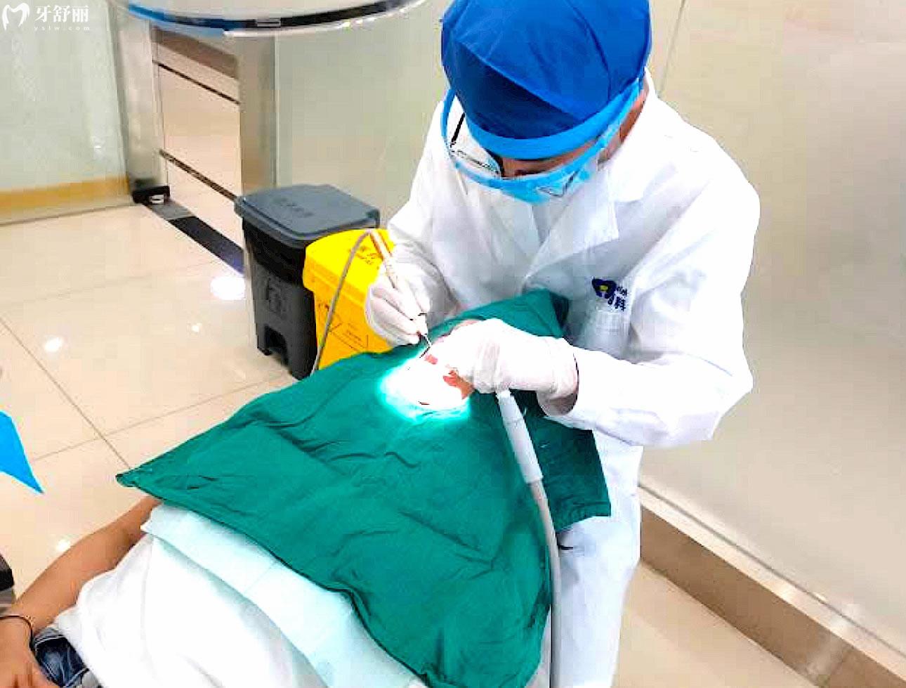 成都愛(ài)雅齒口腔