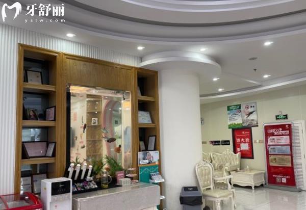 海口微笑牙科價(jià)格表