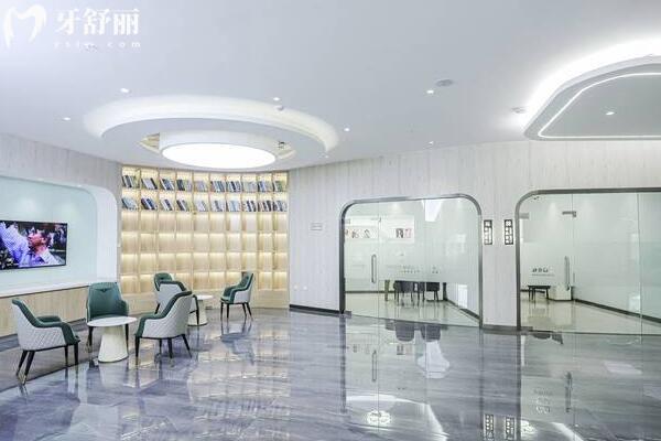 云南麒麟舒爾口腔門診部大廳