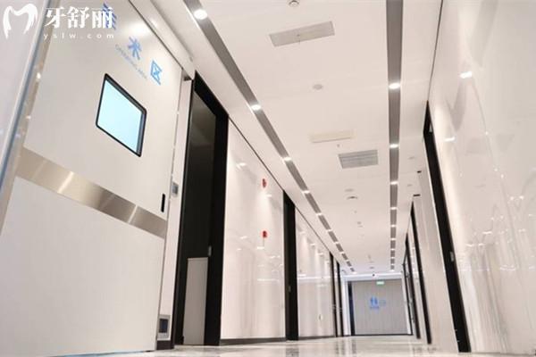 成都中諾口腔醫(yī)院走廊