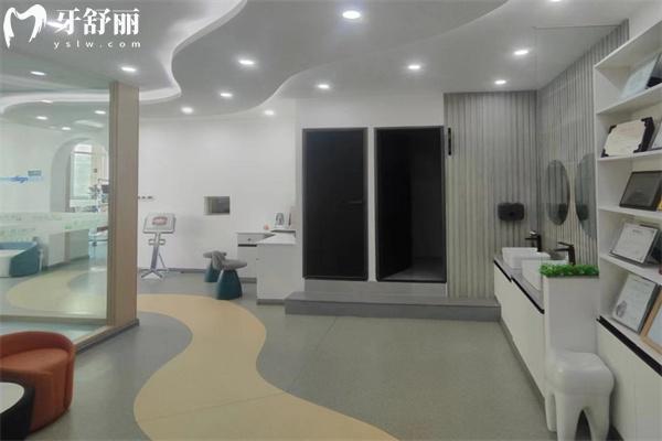 白城現(xiàn)代口腔門(mén)診部