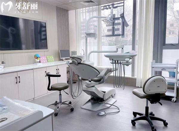 北京萬(wàn)壽路佳美口腔門診部診室