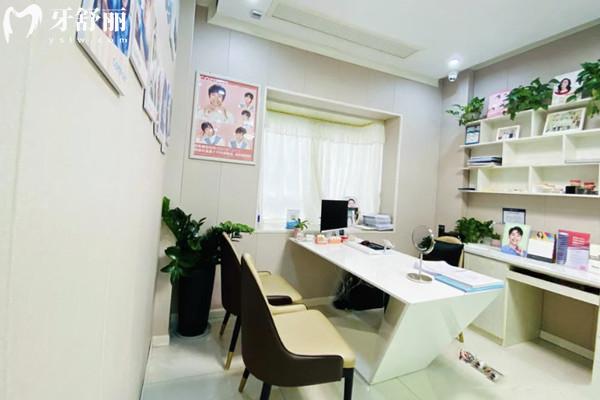 瀘州牙博士口腔醫(yī)院面診室