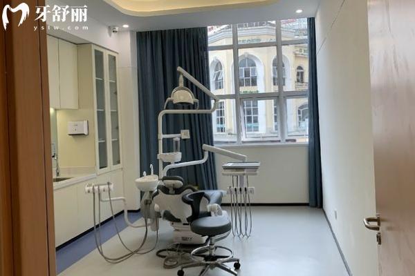 重慶美奧口腔醫(yī)院治療室