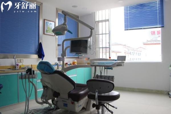 麗江德柏口腔醫(yī)院治療室