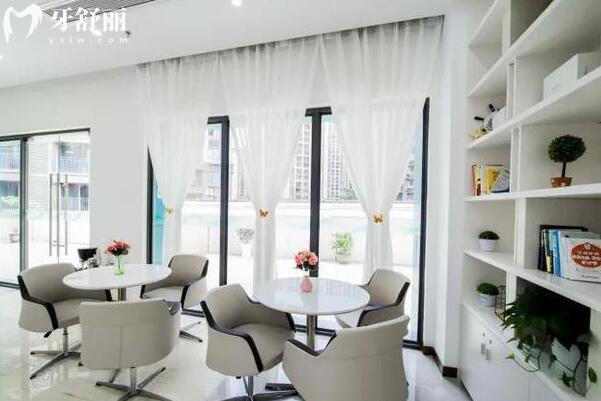 惠州致美口腔醫(yī)院仲愷門診部休息區(qū)
