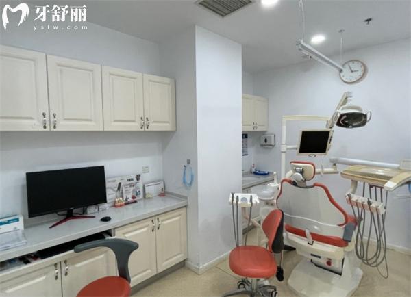 北京鵬輝微笑口腔診所診室