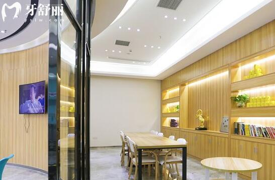 ?？邶埲A唯笑齒科口腔門診部環(huán)境圖