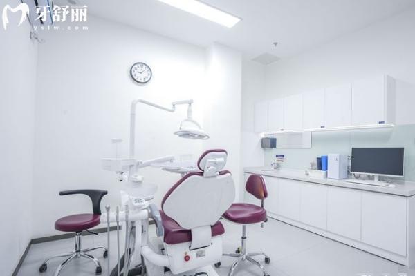 西安雙寶口腔醫(yī)院治療室