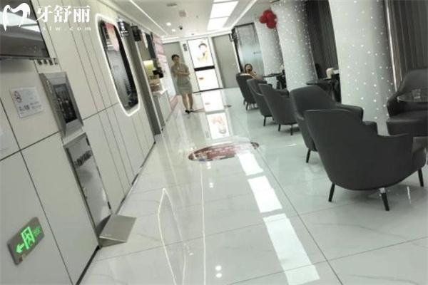 上海羅緣口腔價格表一覽:種植牙2180+隱形矯正18900+補牙218+
