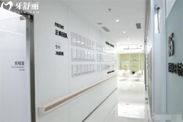 北京禾禾齒科是正規(guī)的醫(yī)院嗎?張棟梁正畸病例收費不貴技術(shù)好