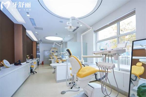 全新圣貝口腔價(jià)格表25版:種植牙2.5k+牙齒矯正7.8k+根管治療580+