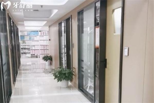 武漢仁愛(ài)口腔醫(yī)院價(jià)格表一覽:種植牙1340+金屬矯正6865+補(bǔ)牙99+
