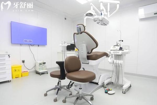 哈爾濱遠(yuǎn)東口腔醫(yī)院治療室