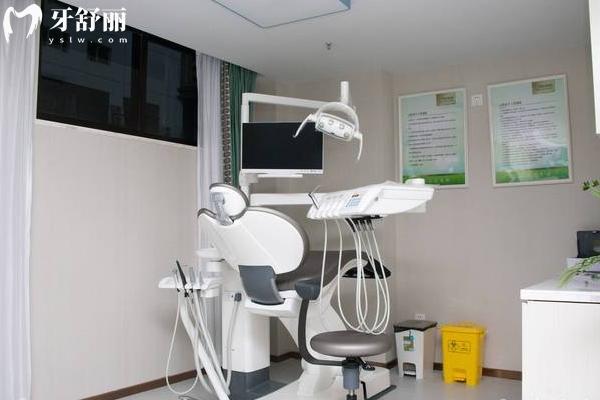福州登特口腔種植牙怎么樣？醫(yī)生技術(shù)好 設(shè)備好 種植牙性價比高